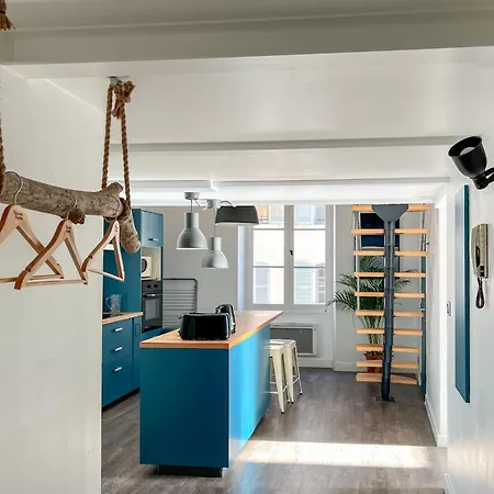 Apartment Elegant T3 Avec Vue Sur Le Port De Toulon
